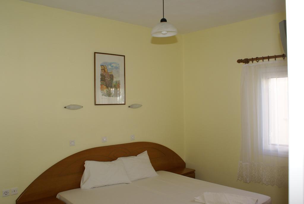 אמודיה Andrianna Apartments חדר תמונה