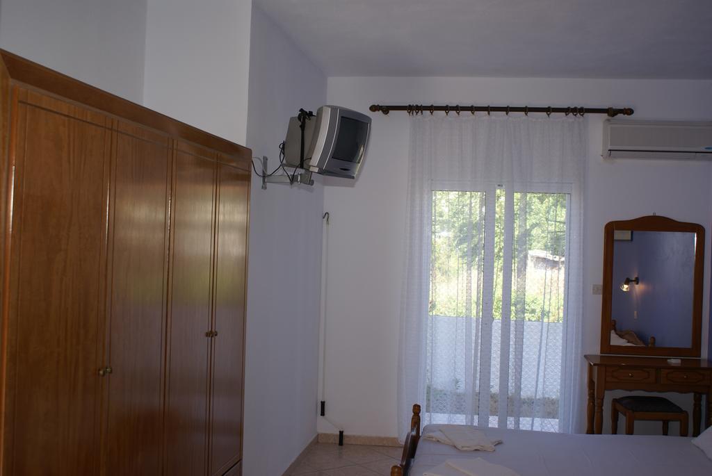 אמודיה Andrianna Apartments חדר תמונה